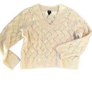 GAP Women's V-Neck Sweater in Cream Women’s XL